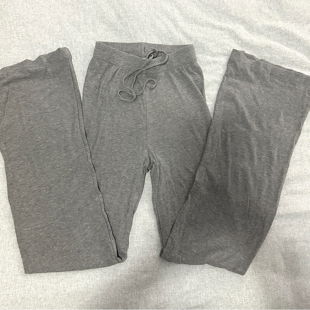 SKIMS FULL PAJAMA SET NEVER WORN GREY WIDE LEG LONG SLEEVE SLEEP SET RIBBED - Picture 3 of 13